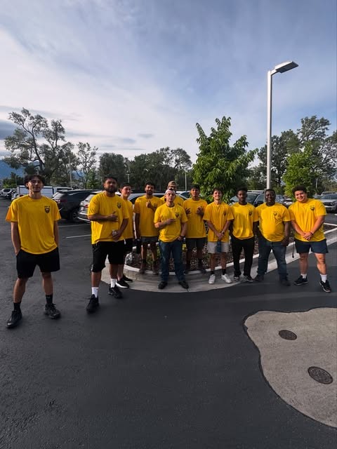 College Movers student moving crew group photo